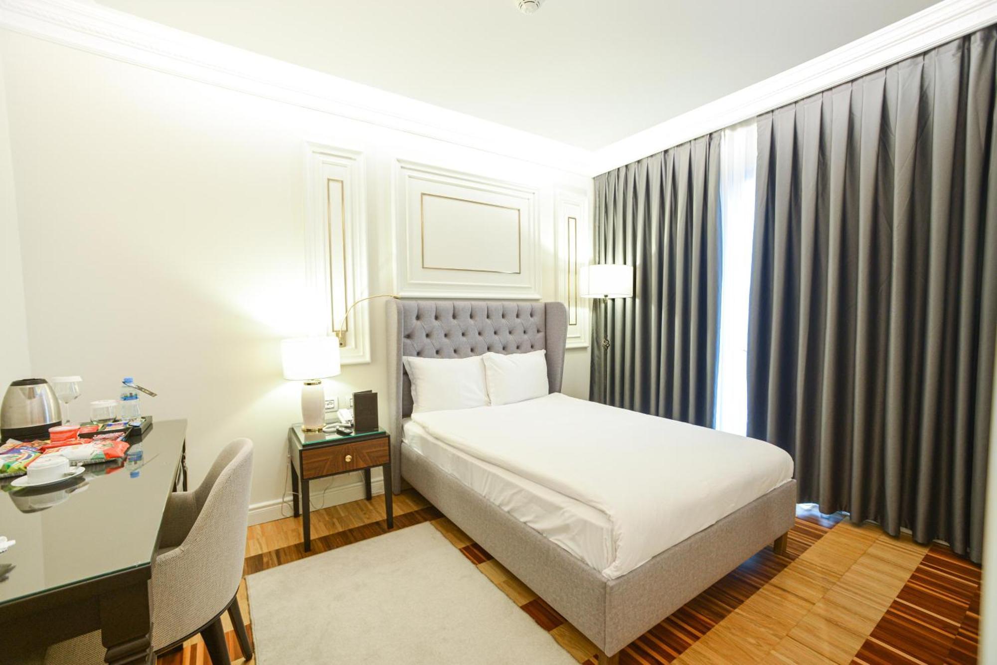 Xheko Imperial Luxury Hotel & Spa Тирана Екстериор снимка